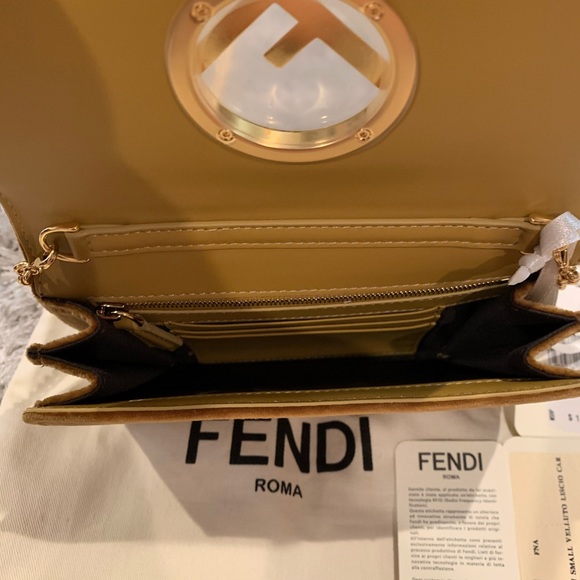 Fendi F Logo Velvet Wallet on Chain - Picture 3 of 6